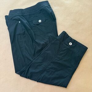 Chico's Black Cropped Capri Pants Size 1.5
